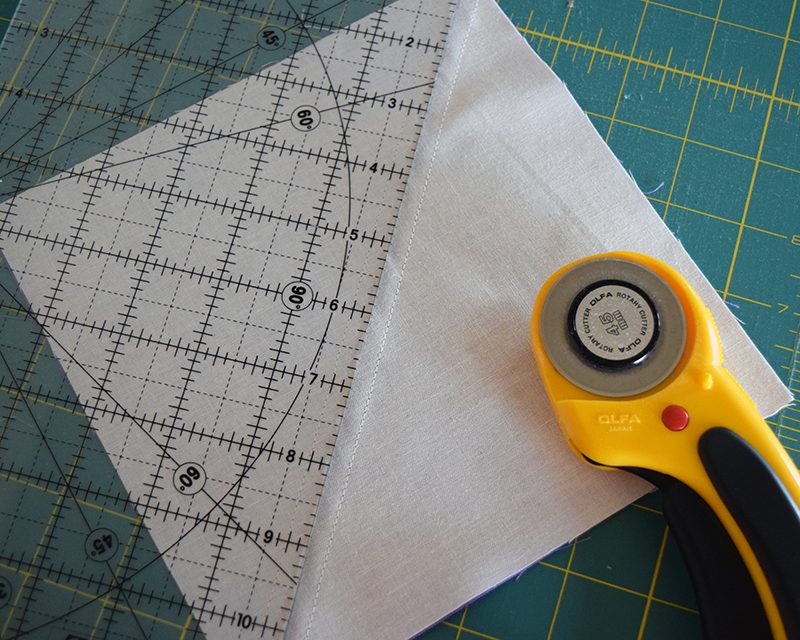 Make This Quarter Square Triangle Block Tutorial The Cloth Parcel